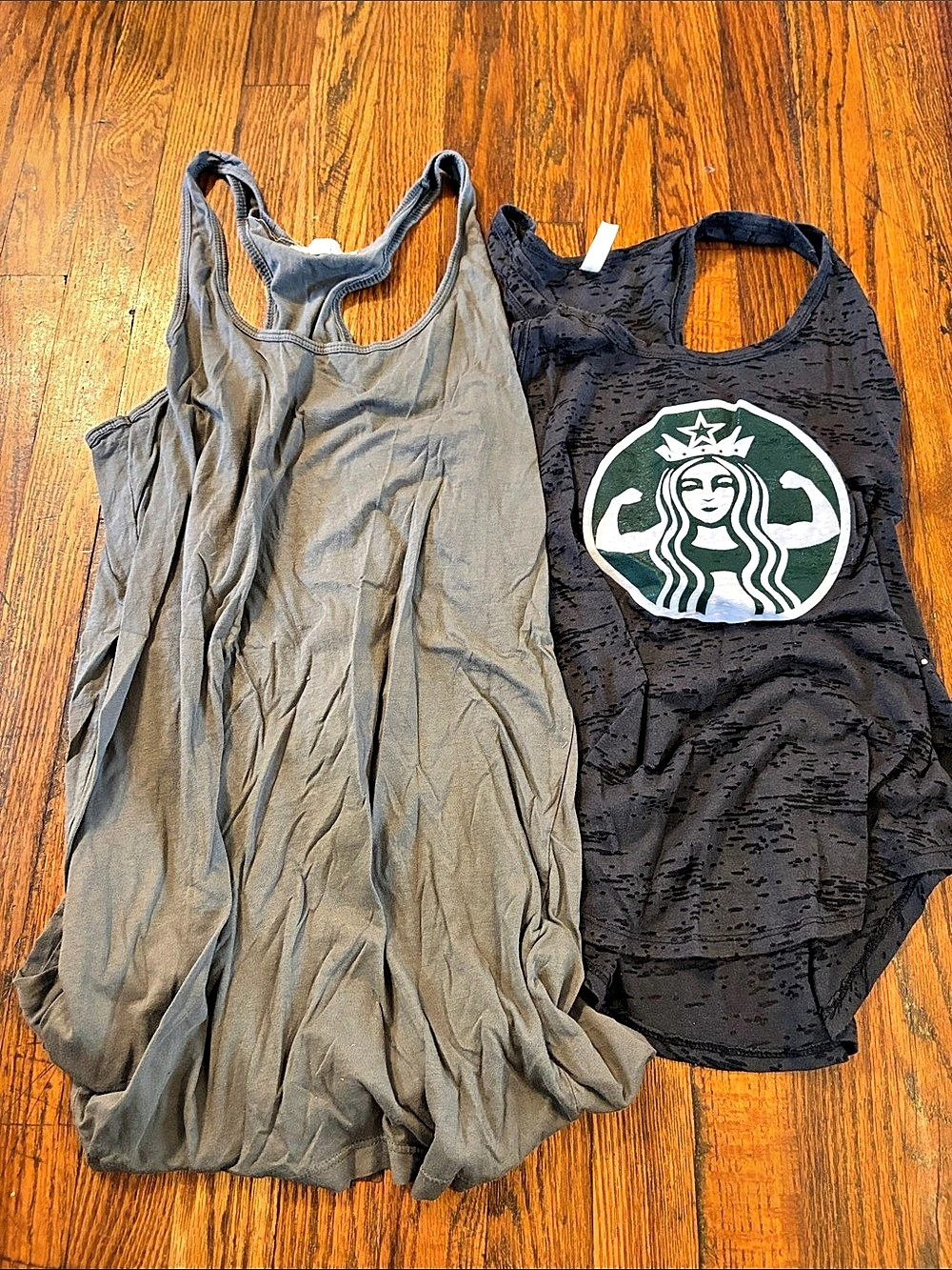 🎉Bundle of Two Forever 21 & Ever Hottie Tank Top Set in Black & Gray